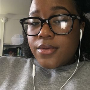 Meet your Posher, Ariel